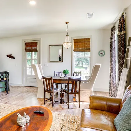 2 Mi To Lauberge Casino Home With Large Yard!